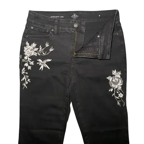 St. John's Bay - Black Straight Leg Jeans - Size 8 - Picture 4 of 10